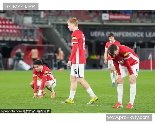 阿尔克马尔与门德斯洽谈斯米特转会皇马巴萨均表现出浓厚兴趣